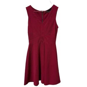 City Studio Magenta Textured Fit and Flare V-Neck Skater Dress XS